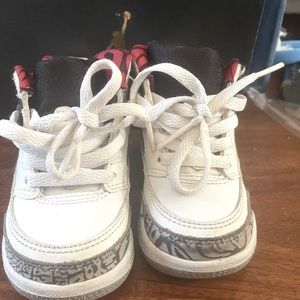 Jordan retro 3’s size 6c